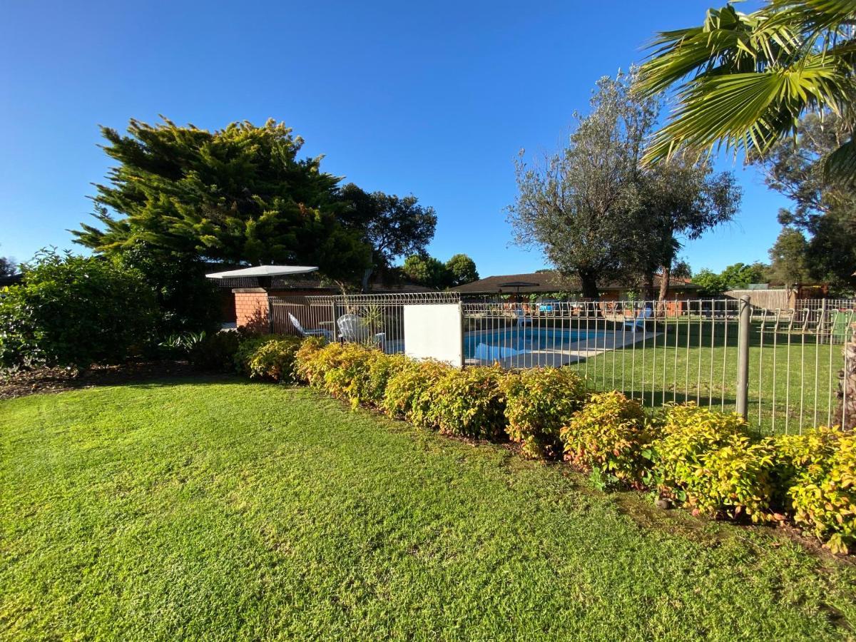 Motel Wingrove Corowa Luaran gambar